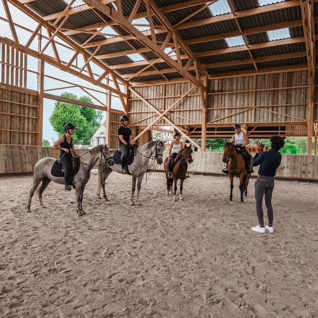 Equestrian Center Des Églantines 2